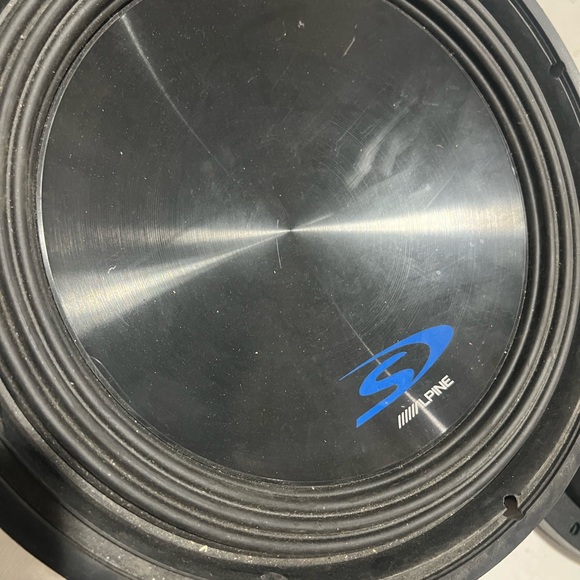 Alpine Subwoofer - Picture 2 of 4